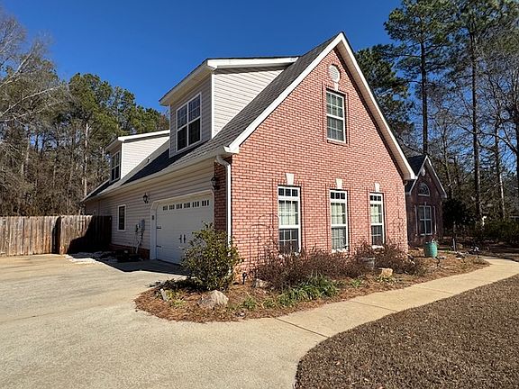2nd image of 102 Seven Pines Ct
