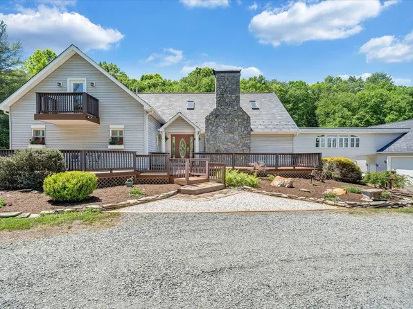 674 Old Furnace Rd SW, Floyd, VA 24091
