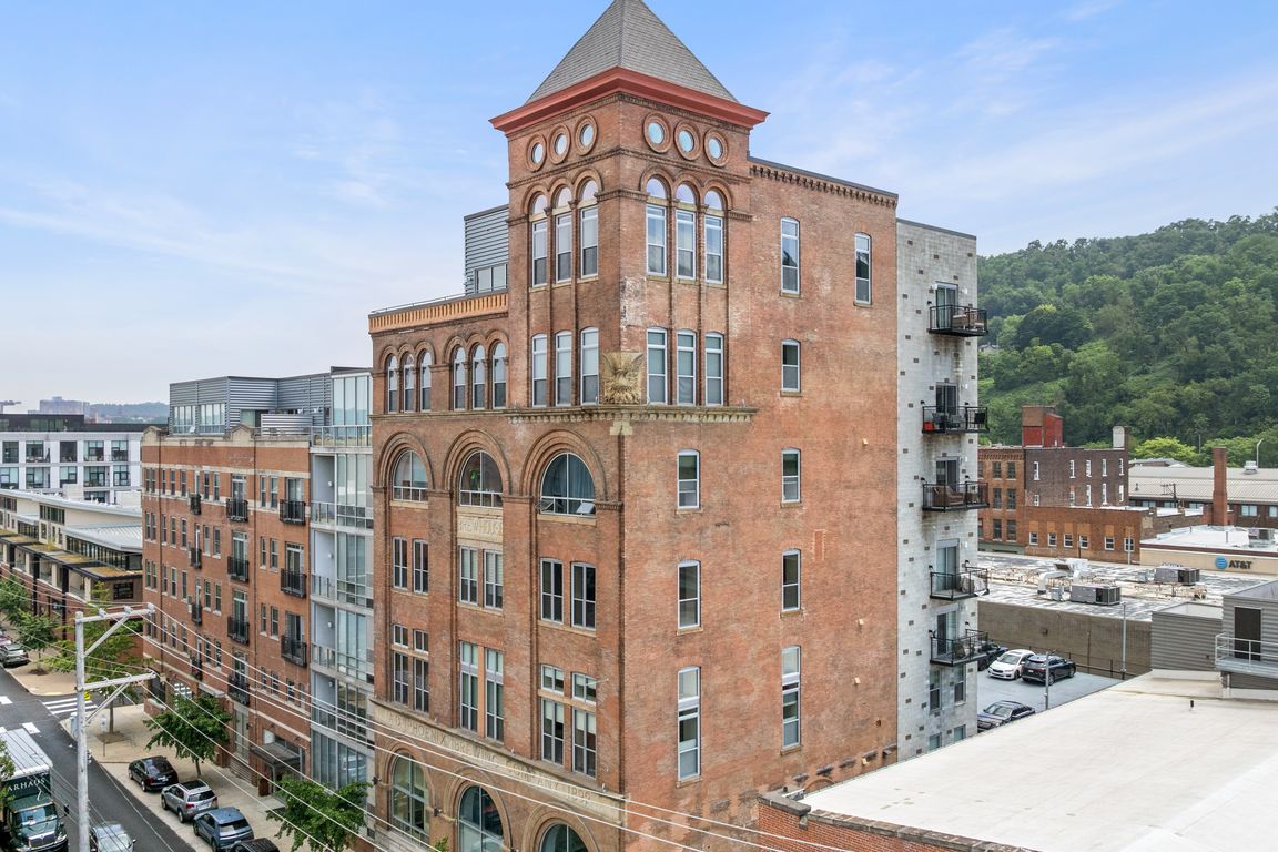 01-Exterior Building