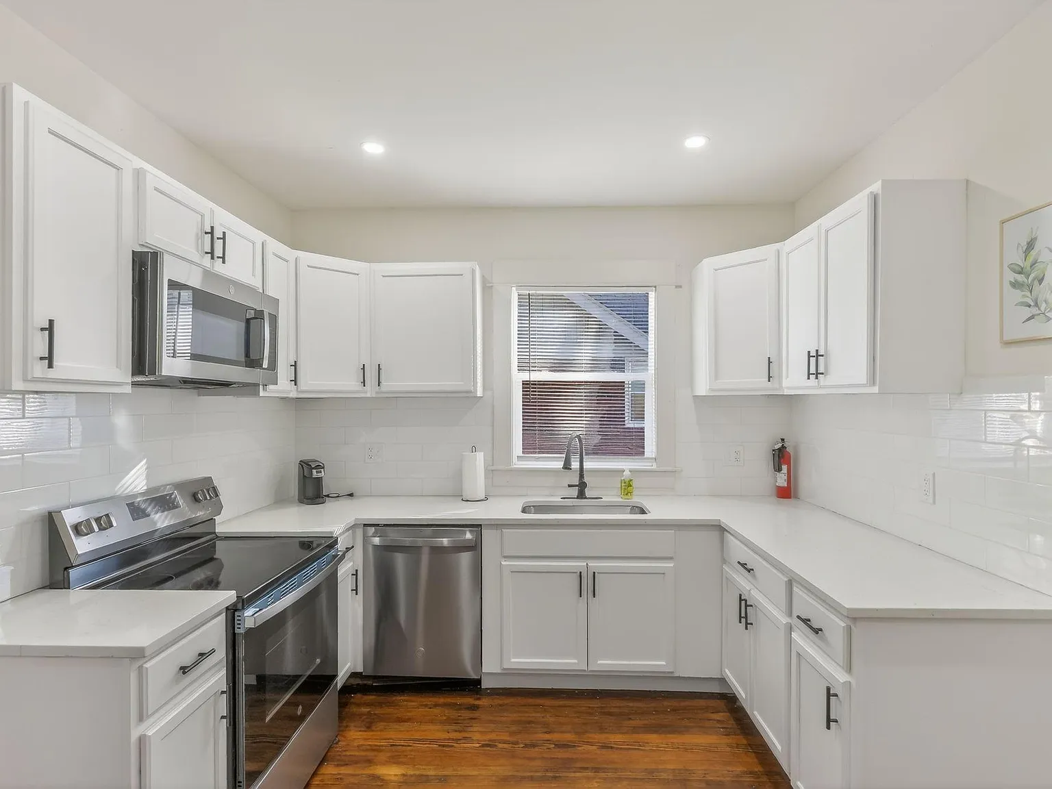 4 bed, 3.0 bath, 1742 sqft, $680 — Photo 3