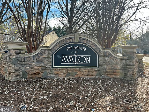 5th image of 1015 Avalon Ter