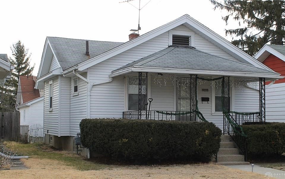 2nd image of 2444 Nill Ave