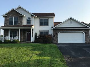 13 Creekside Dr, Selinsgrove, PA 17870