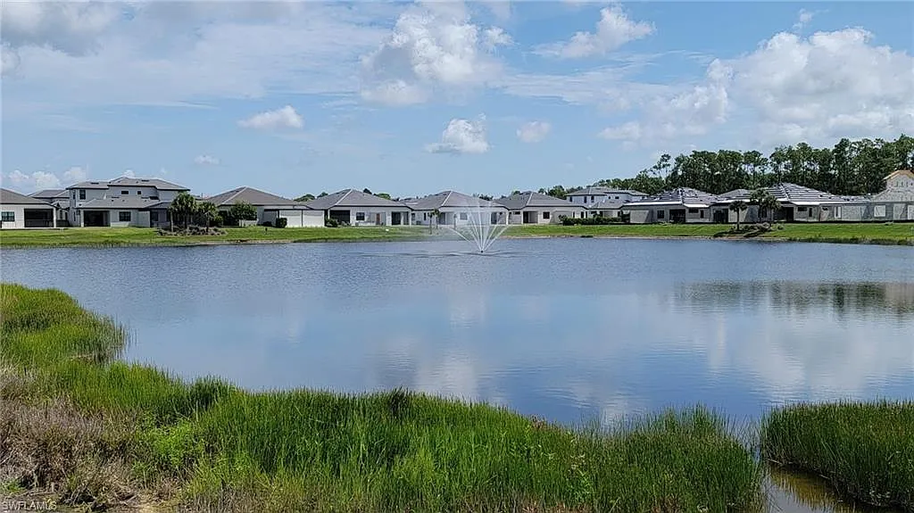 3 bed, 2.0 bath, 1650 sqft, $4,000 — Photo 3