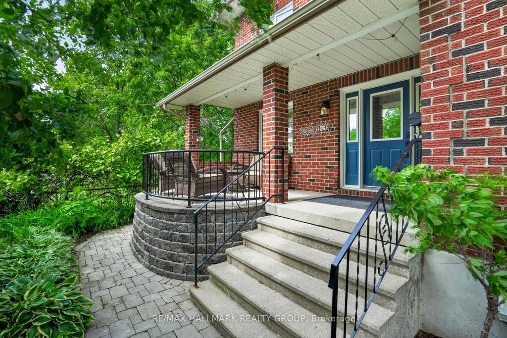 3809 Alderwood St W, Ottawa, ON - View 3