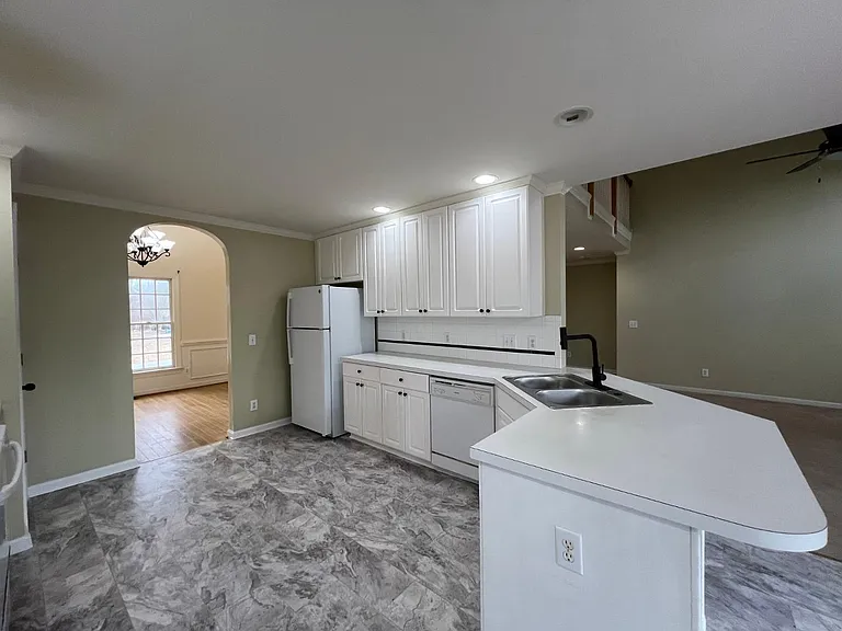 809 Barneswyck Dr — Photo 9