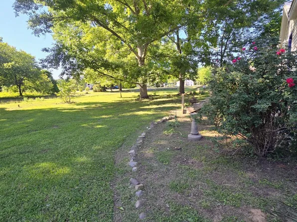 15921 Oak St, Roland, AR 72135