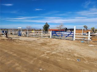 17075 Fort Tejon Rd, Llano, CA 93544