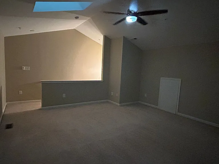 1379 Parish Ave — Photo 28