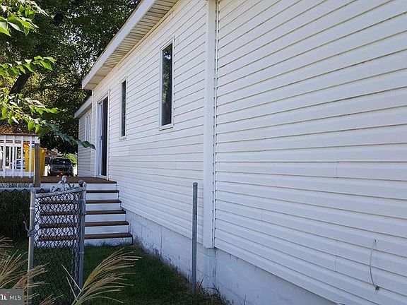 3rd image of 7542 Rock Creek Way