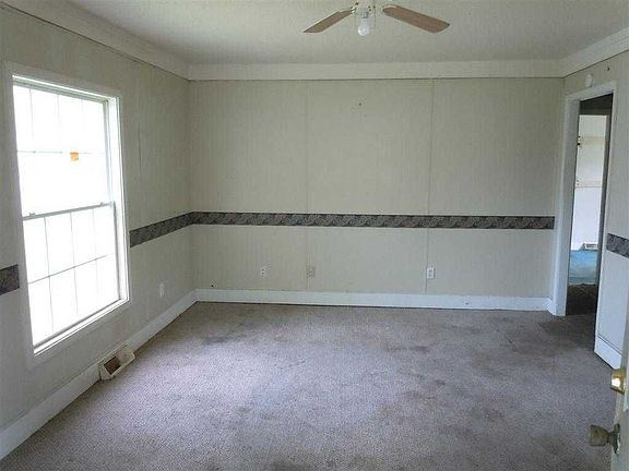 3rd image of 310 W Ostrander Ct