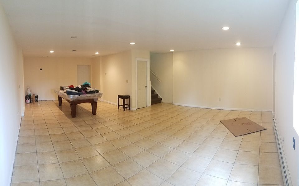 2nd image of 3304 Rombouts Ave #1