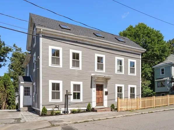 23 Abbot St, Marblehead, MA 01945