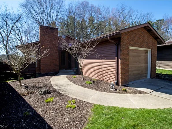 1798 Pine Cove Dr, Wooster, OH 44691