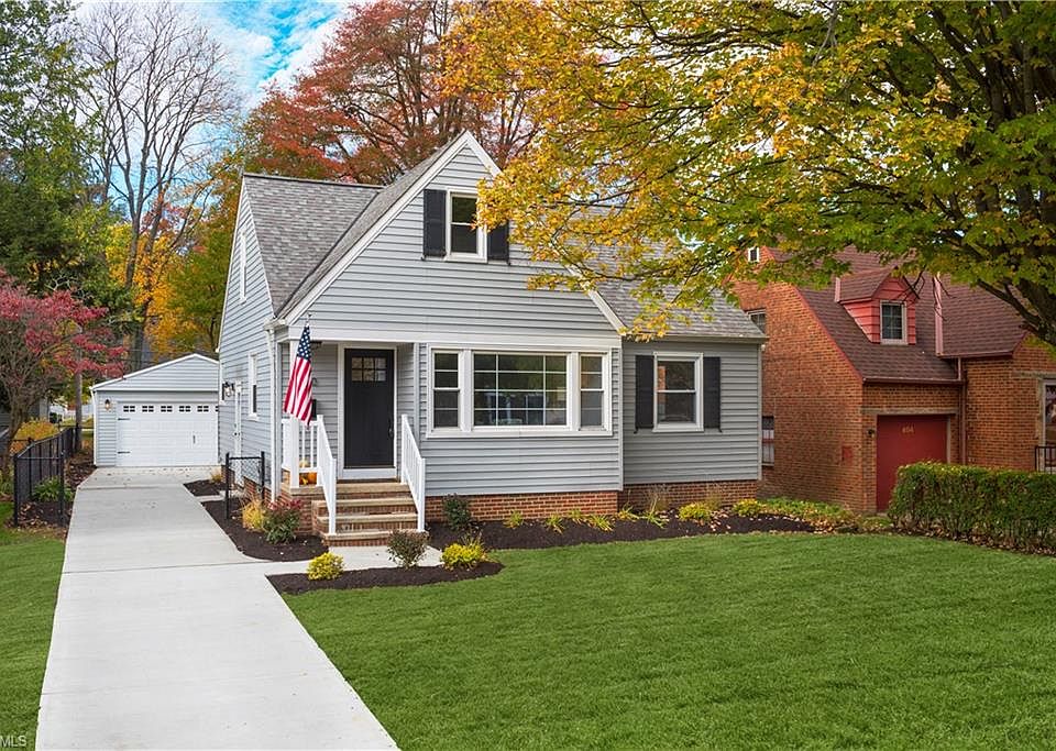 1st image of 410 Parkside Dr