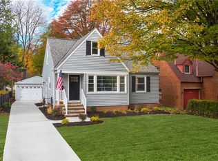 410 Parkside Dr, Broadview Heights, OH