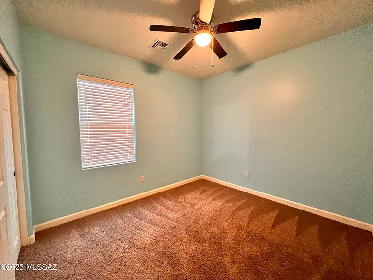 9859 N Crook Ln — Photo 14