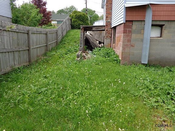 5th image of 210 Mexico St