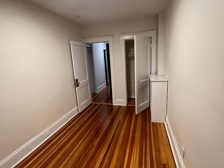 10 Barrows St #4 — Photo 1