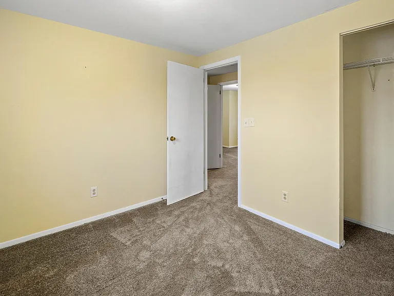 5492 Trastevere Rd — Photo 29