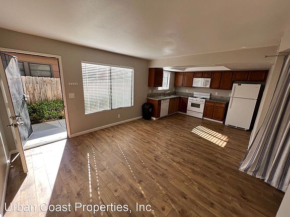 4th image of 4774 33rd St APT 2