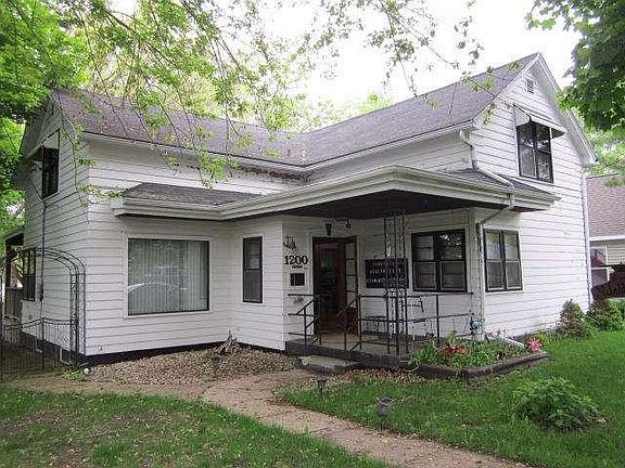 2nd image of 1200 N Church St