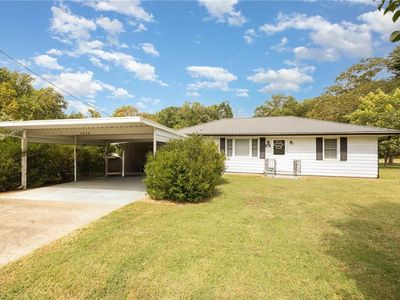 3839 High Point Rd, Winston Salem, NC, 27107