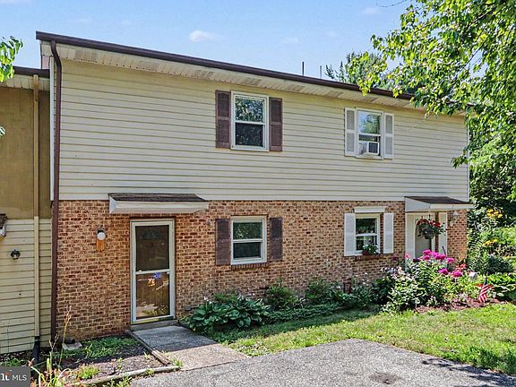 3rd image of 3 Dartmouth Ct