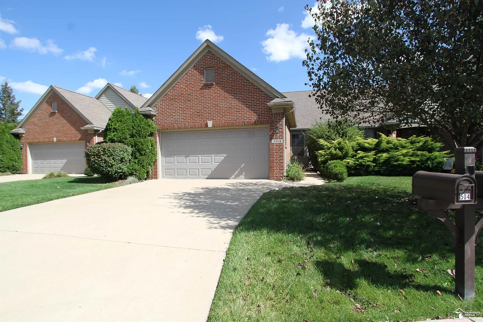 504 Brooks Hollow Ct photo 1