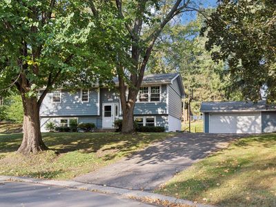 8330 Beard Rd, Bloomington, MN, 55431