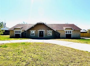 906 S 20th St, Rogers, AR 72758
