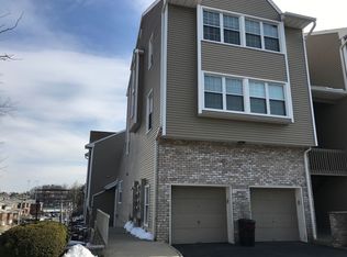 574 Windsor Dr #705, Palisades Park, NJ 07650