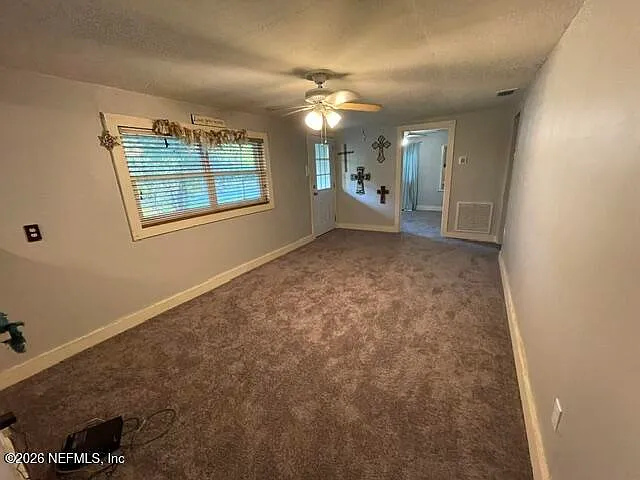 2 bed, 1.0 bath, 988 sqft, $1,100 — Photo 2