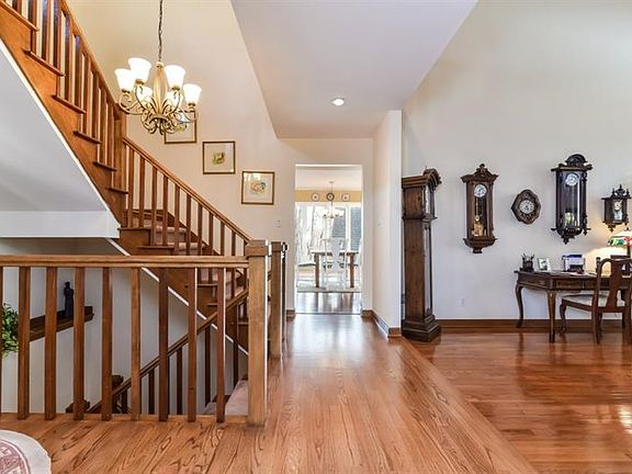 4th image of 335 Mount Mitchell Way