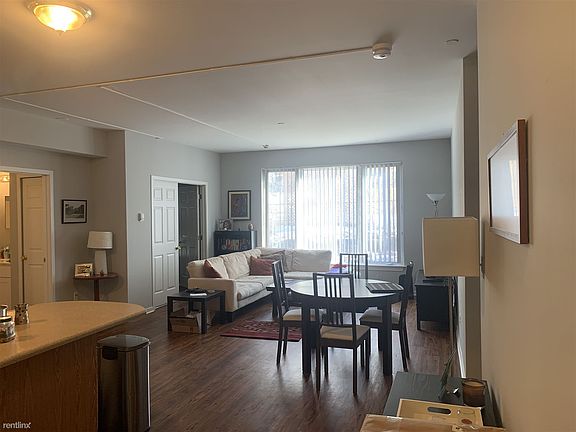 5th image of 316 Beakes St APT 3