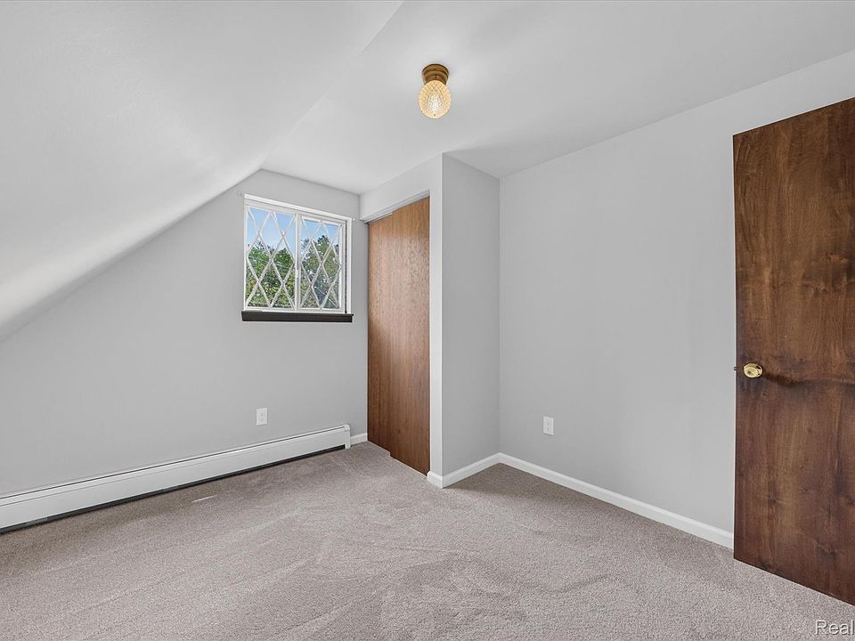 4235 Lake Grove Dr, photo 23