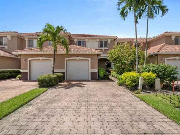 9587 Roundstone Cir, Fort Myers, FL 33967