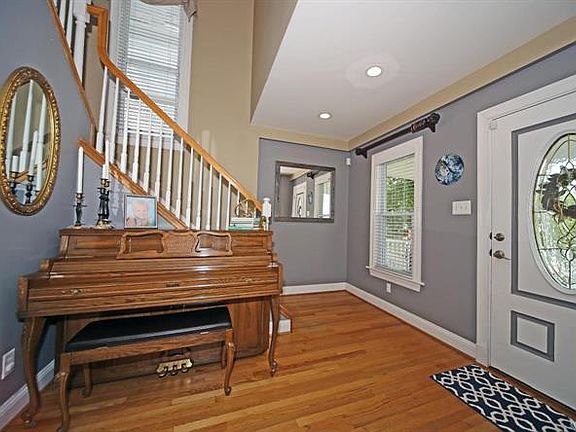 3rd image of 6126 Elizabeth Ave