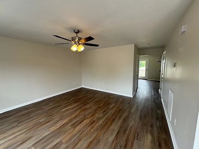 119 E Inskip Dr #F — Photo 3