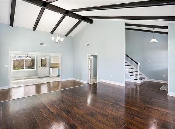3rd image of 3805 Patricia Ln