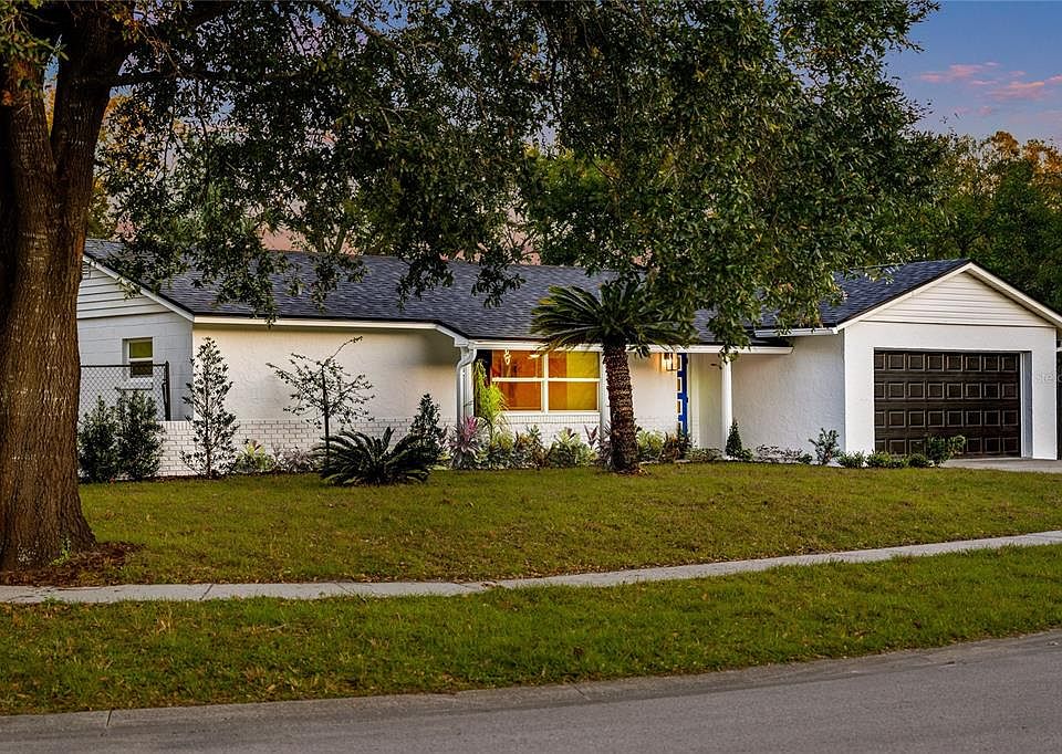 1st image of 5309 N Woodcrest Dr