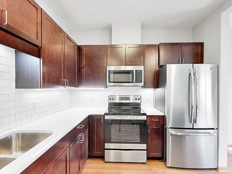 Cedar Pointe Townhomes — Photo 78