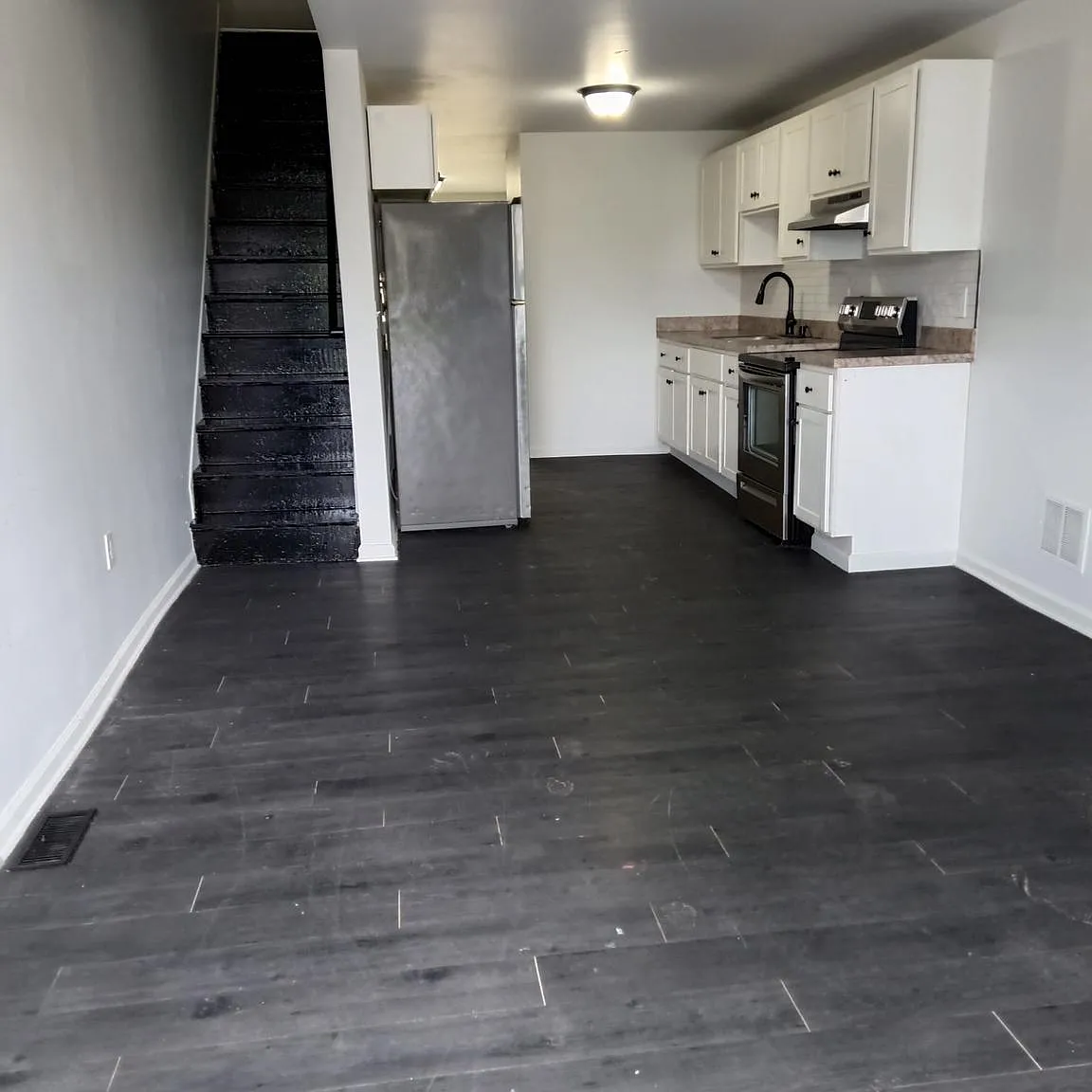 3 bed, 1335 sqft, $1,550 — Photo 2