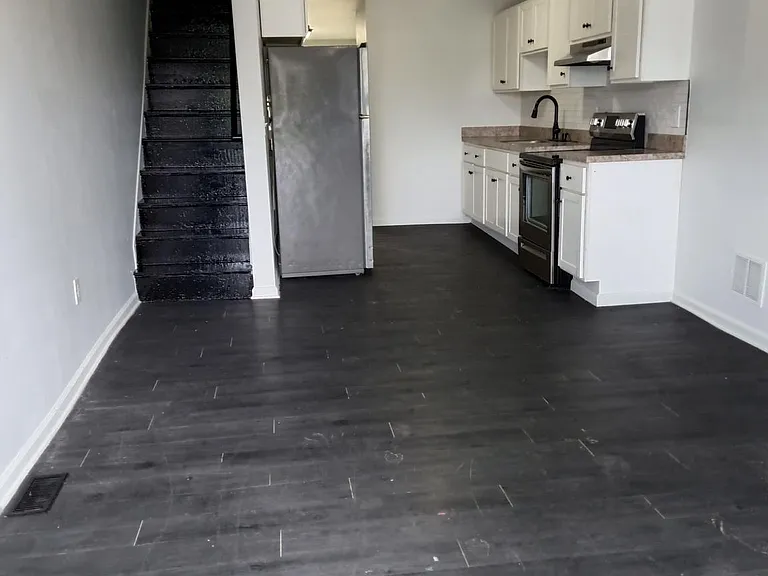 125 Bethel St — Photo 2