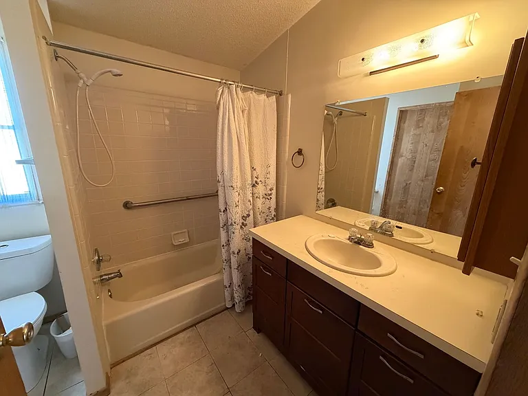 5735 E McDowell Rd #212 — Photo 8