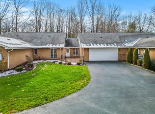 4106 Bristol Ln, New Castle, PA 16105