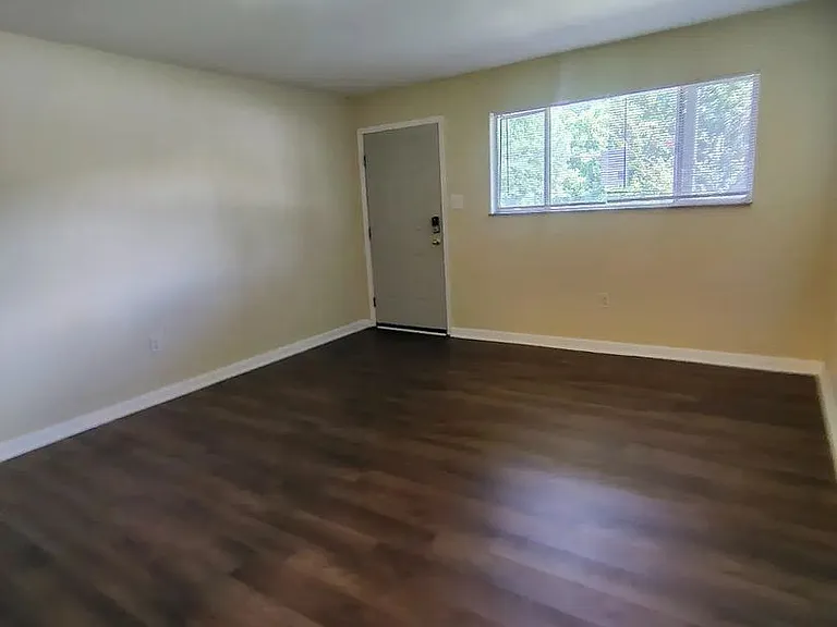 Holston Apartments — Photo 47