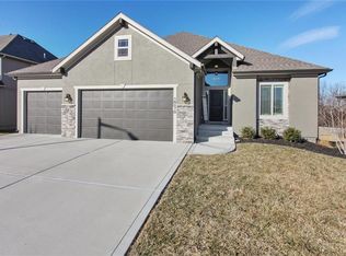 16570 Ingrid St, Gardner, KS 66030