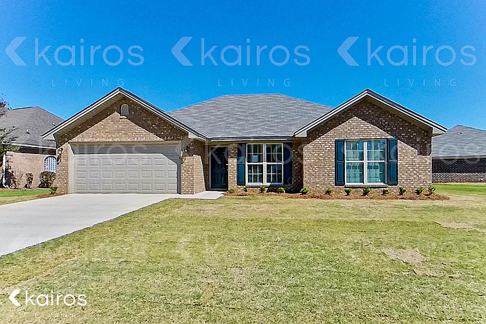 4 bed, 2.0 bath, 1700 sqft, $2,025 — Photo 1