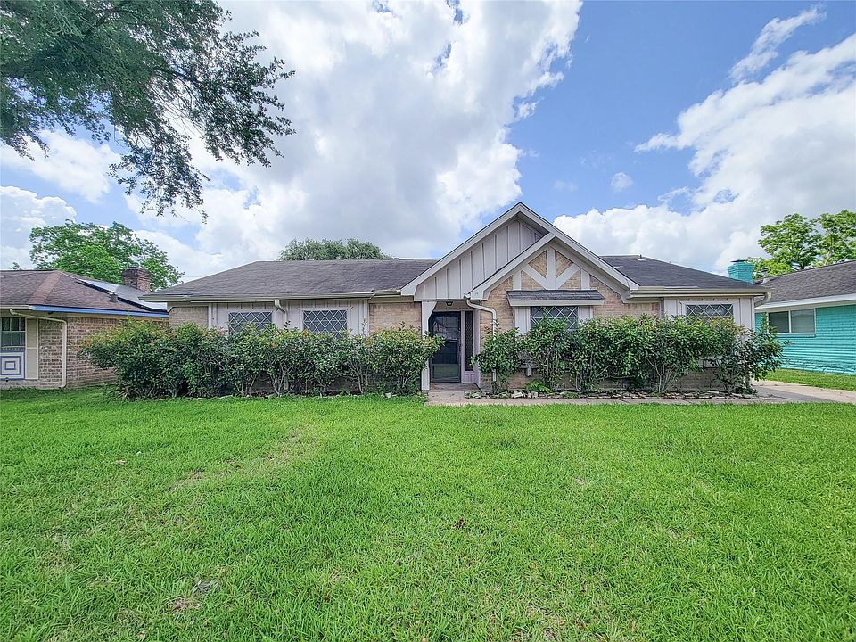 1st image of 12215 Pompano Ln
